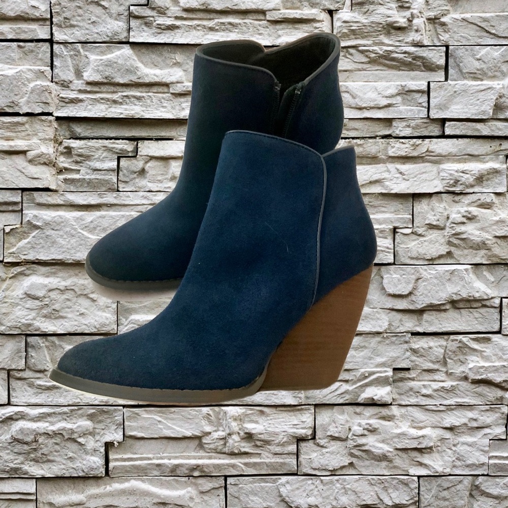 ✨Beautiful booties...✨ leather